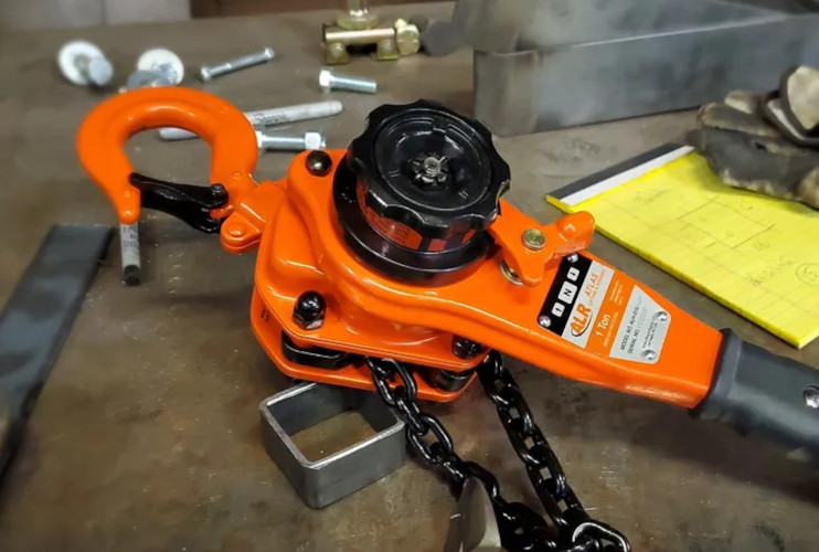 LEVER HOISTS